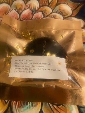 Pat McGrath under eye powder